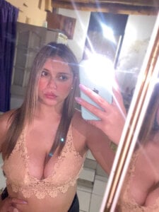 Larajeans- Public slika 2