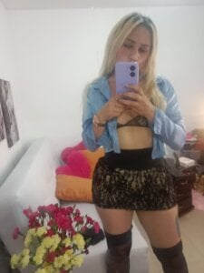 IvanaBliss “My desire begins at your neck and ends wherever you want.” Pic 8