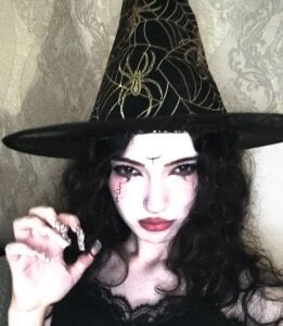 GenevaArton Little witch Pic 3