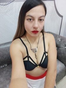 ArianaSommers loving you รูป  2