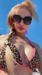 Lola_Bombita Public Pic 3