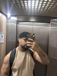 Harrishairy Public Pic 3