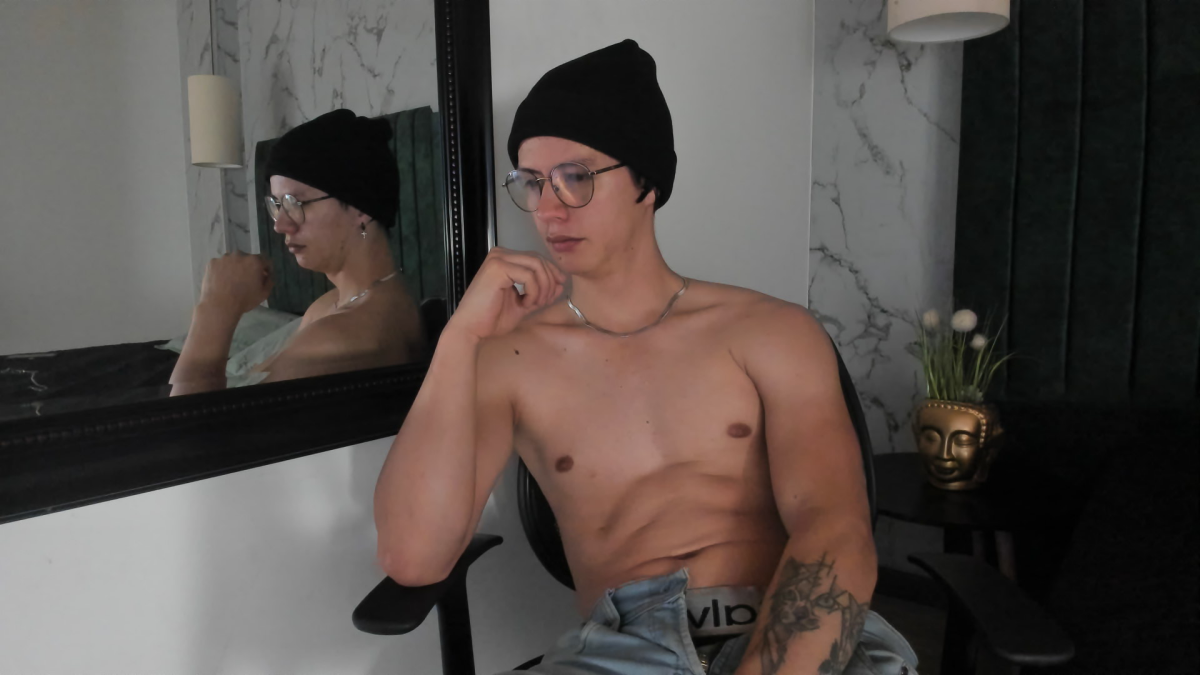 Brandon_starkk 热门图片 9688