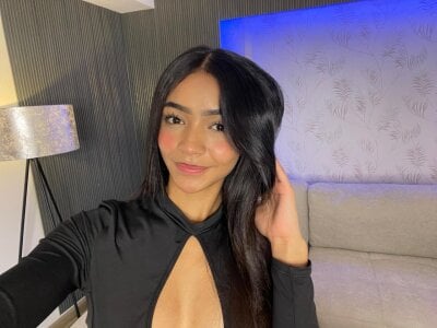 kylie_collins ME Pic 3