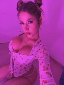 Bella_Bauerr2の🍒🍒の枚の写真