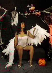 taty_miller Victoria secret angel👻 I'll wait for you today at 4:00pm Colombia time for my Trick or Treat show. Pic 2