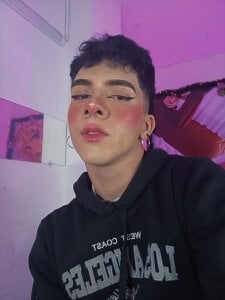 BlakeNoir_: Public ( 2 фото)