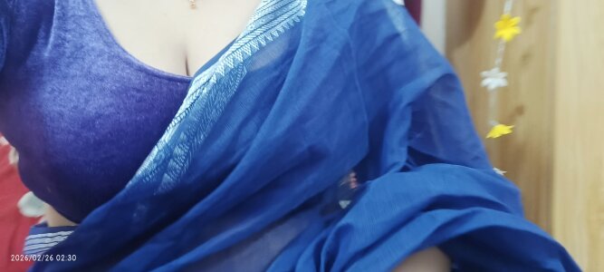 Beauty_Queen_Soniyaのfuck me boys😘🤩の 2枚の写真