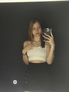 HollyGibson who is it? Pic