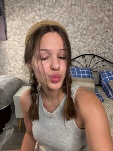 DarlineHendry My liips Pic 3