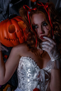 TinaBrook Happy Halloween 🎃 Pic 2