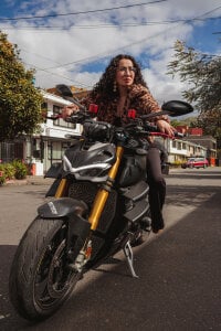 SamanthaAntolin Motorcyclist girl 🏍 Pic 2