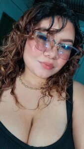 Big-breastedLatina Public Pic 3