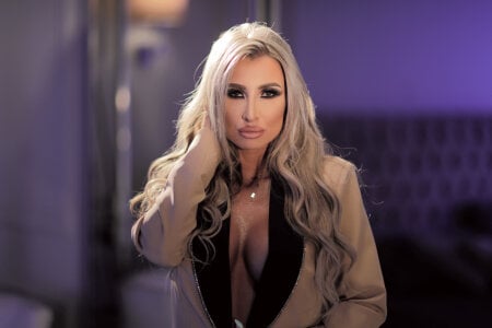 Public de EnjoyableEmma  6 Imagens