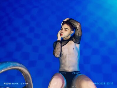 Violet_Dreams_: Michael sexy 🥰😇 ( фото)