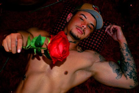 NoahhBrown kullanıcısının Saint Valentine's albümü -  4 fotoğraf