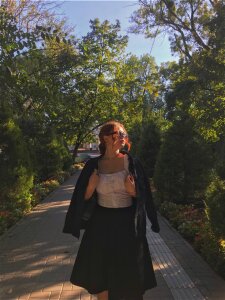 ElizabethGuz Public Pic 7