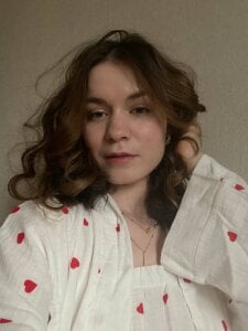 MariamCopp Public Pic 4