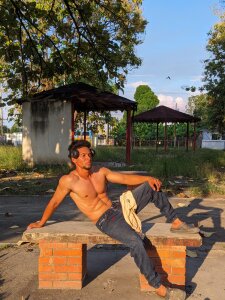 Rich_Boy_Activ Public Pic 4