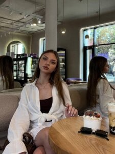 Public de MonaFlame  4 Imagens