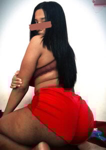 What’s underneath? 💋 de MayaJaci  photos