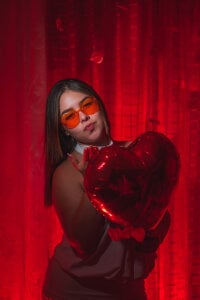 ArianaBaker valentine's day slika