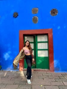 Amarella_ Hola soy Ana 🖤 Pic 3