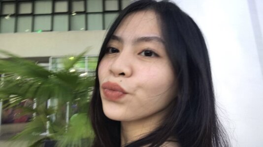 TifanyBurba Public 圖片