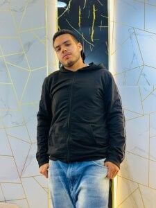 Trevor_Ash Public Gambar 3