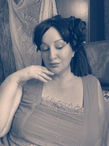 FetishIris Shadows know my name Pic 2