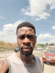 Public de fakazasak  2 photos