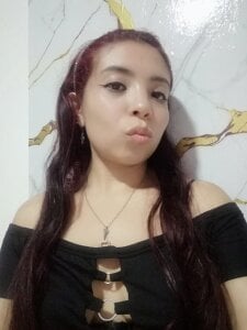 ellie_evans_ Public 사진