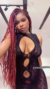 Yasminbrattz INDOMABLE AND SEXY😈  2টি ছবি