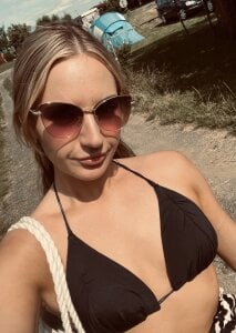 EmmaTempting Public Pic