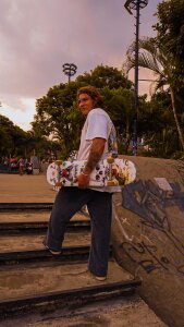 🛹 de Tom_Krakow  2 Imagens