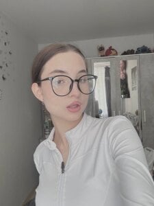 MoriahLinder Public Pic