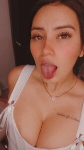 LucianaTomson little eyes 😈🙊 Pic 6