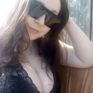 Dorii-Bonny Cam Model Profile | Stripchat