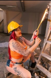 hot builder👷‍♀️🏗️ de AlejandraMartinezz  4 Imagens