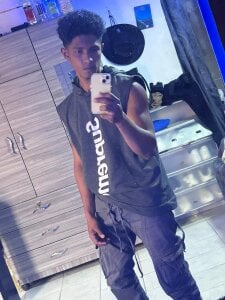 Yoel_hot2004 Public Kuva