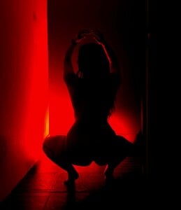 April_bowieIf red is a sin... today I want to sin. Bild 3