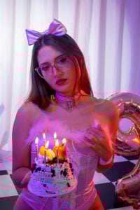 ViviLove_ "I wholeheartedly wish for all my dreams to come true." Bilde 3