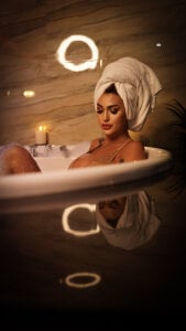 Nicol2Naya Freshly made… and ready to ruin your imagination 💄” Foto 6