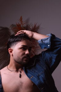 JonnSnow_ Public Pic 4