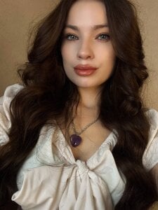 Taylla_Nouell Public Pic