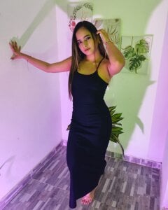 MiaRodriguezz_ Public รูป  3