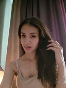 Playful_Lia For memory Pic 2