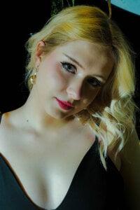 Mol_l_y merry christmas Pic 3