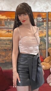 Cutie_orgasm In a black leather skirt Immagine  8