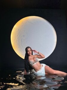 MileyCruz_ 🌕🌙 Pic